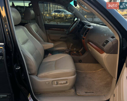 Черный Лексус ГХ, объемом двигателя 4.66 л и пробегом 328 тыс. км за 13650 $, фото 16 на Automoto.ua