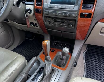 Лексус ГХ 2006 у Києві на Automoto.ua Чорний Лексус ГХ, об'ємом двигуна 4.7 л та пробігом 197 тис. км за 13500 $, фото 11 на Automoto.ua