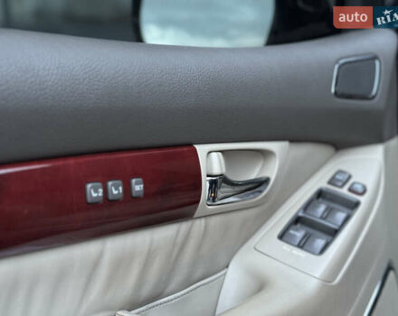 Лексус ГХ 2007 у Сарнах на Automoto.ua Чорний Лексус ГХ, об'ємом двигуна 4.7 л та пробігом 323 тис. км за 15999 $, фото 26 на Automoto.ua