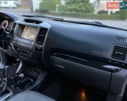 Лексус ГХ 2007 у Хмельницькому на Automoto.ua Чорний Лексус ГХ, об'ємом двигуна 4.7 л та пробігом 230 тис. км за 17900 $, фото 87 на Automoto.ua