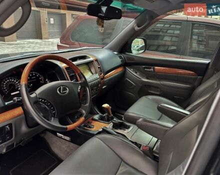 Чорний Лексус ГХ, об'ємом двигуна 4.66 л та пробігом 172 тис. км за 15900 $, фото 6 на Automoto.ua