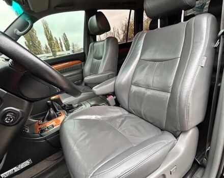 Черный Лексус ГХ, объемом двигателя 4.66 л и пробегом 367 тыс. км за 19000 $, фото 14 на Automoto.ua