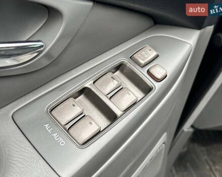 Черный Лексус ГХ, объемом двигателя 4.66 л и пробегом 367 тыс. км за 19000 $, фото 7 на Automoto.ua