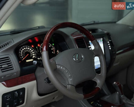 Лексус ГХ 2007 у Сарнах на Automoto.ua Чорний Лексус ГХ, об'ємом двигуна 4.7 л та пробігом 323 тис. км за 15999 $, фото 31 на Automoto.ua