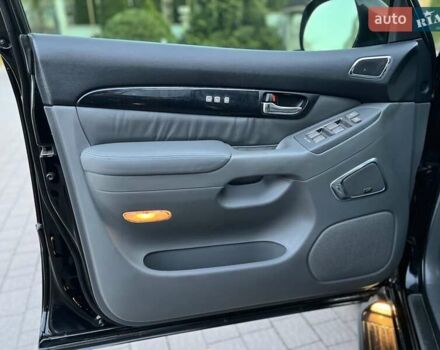 Лексус ГХ 2007 у Хмельницькому на Automoto.ua Чорний Лексус ГХ, об'ємом двигуна 4.7 л та пробігом 230 тис. км за 17900 $, фото 60 на Automoto.ua