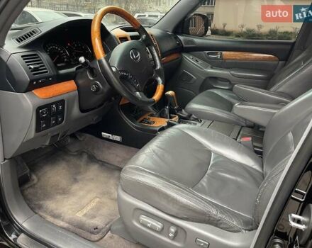 Черный Лексус ГХ, объемом двигателя 4.66 л и пробегом 210 тыс. км за 15800 $, фото 12 на Automoto.ua