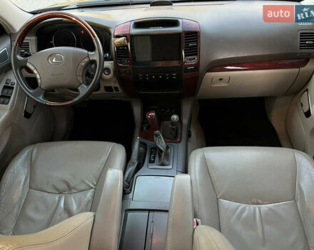 Черный Лексус ГХ, объемом двигателя 4.66 л и пробегом 271 тыс. км за 18000 $, фото 7 на Automoto.ua