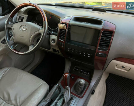 Черный Лексус ГХ, объемом двигателя 4.66 л и пробегом 271 тыс. км за 18000 $, фото 11 на Automoto.ua