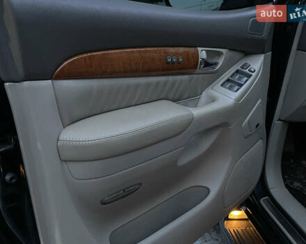 Черный Лексус ГХ, объемом двигателя 4.7 л и пробегом 235 тыс. км за 13800 $, фото 6 на Automoto.ua