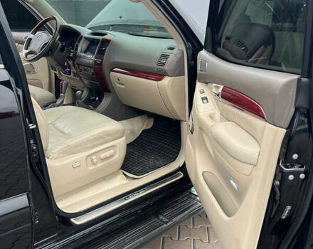 Чорний Лексус ГХ, об'ємом двигуна 4.66 л та пробігом 221 тис. км за 17300 $, фото 16 на Automoto.ua