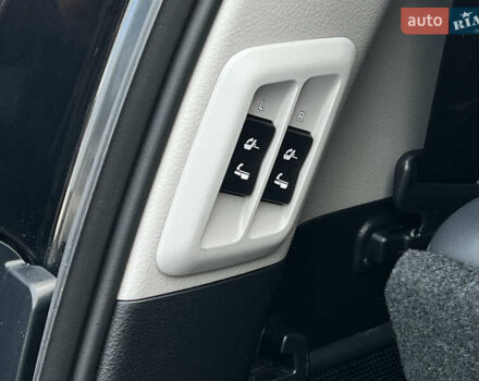 Чорний Лексус ГХ, об'ємом двигуна 4.6 л та пробігом 151 тис. км за 26500 $, фото 68 на Automoto.ua