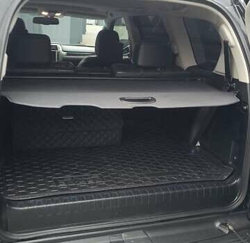 Черный Лексус ГХ, объемом двигателя 4.61 л и пробегом 299 тыс. км за 20900 $, фото 15 на Automoto.ua