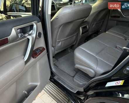 Чорний Лексус ГХ, об'ємом двигуна 4.61 л та пробігом 152 тис. км за 27500 $, фото 13 на Automoto.ua