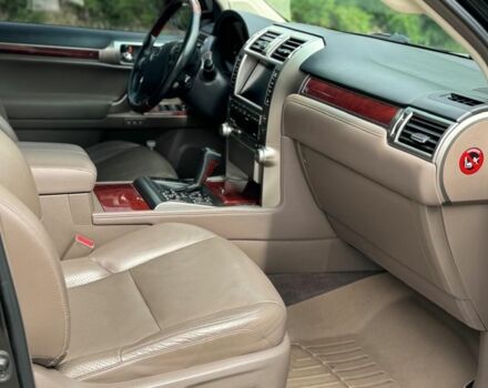 Черный Лексус ГХ, объемом двигателя 0 л и пробегом 208 тыс. км за 30300 $, фото 15 на Automoto.ua