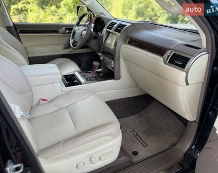 Чорний Лексус ГХ, об'ємом двигуна 4.61 л та пробігом 145 тис. км за 28500 $, фото 13 на Automoto.ua