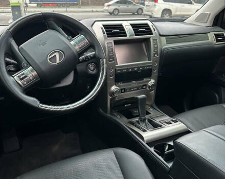 Чорний Лексус ГХ, об'ємом двигуна 4.61 л та пробігом 108 тис. км за 40800 $, фото 15 на Automoto.ua