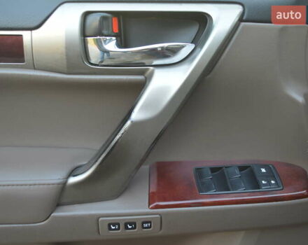 Червоний Лексус ГХ, об'ємом двигуна 4.61 л та пробігом 170 тис. км за 25500 $, фото 17 на Automoto.ua