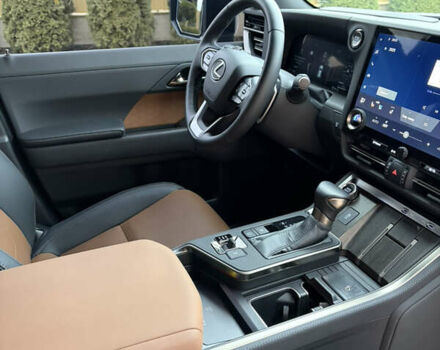 Лексус ГХ, объемом двигателя 3.5 л и пробегом 5 тыс. км за 101000 $, фото 26 на Automoto.ua