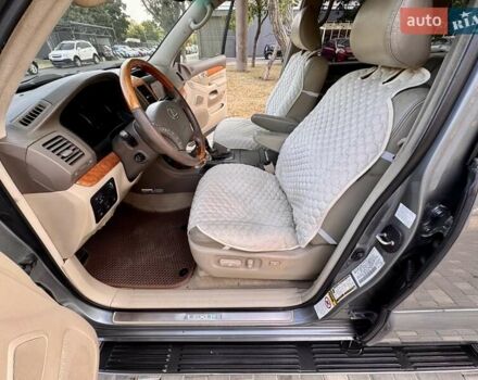 Лексус ГХ 2004 у Одесі на Automoto.ua Сірий Лексус ГХ, об'ємом двигуна 4.66 л та пробігом 174 тис. км за 12700 $, фото 51 на Automoto.ua