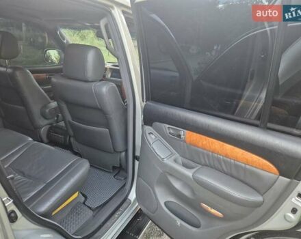 Сірий Лексус ГХ, об'ємом двигуна 4.7 л та пробігом 265 тис. км за 18500 $, фото 2 на Automoto.ua