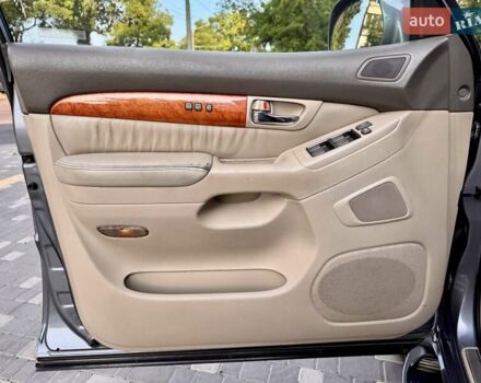 Лексус ГХ 2004 у Одесі на Automoto.ua Сірий Лексус ГХ, об'ємом двигуна 4.66 л та пробігом 174 тис. км за 12700 $, фото 48 на Automoto.ua