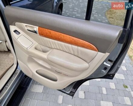 Лексус ГХ 2004 у Одесі на Automoto.ua Сірий Лексус ГХ, об'ємом двигуна 4.66 л та пробігом 174 тис. км за 12700 $, фото 63 на Automoto.ua