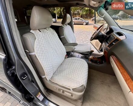 Лексус ГХ 2004 у Одесі на Automoto.ua Сірий Лексус ГХ, об'ємом двигуна 4.66 л та пробігом 174 тис. км за 12700 $, фото 50 на Automoto.ua