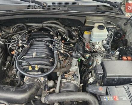 Серый Лексус ГХ, объемом двигателя 4.66 л и пробегом 285 тыс. км за 14600 $, фото 12 на Automoto.ua