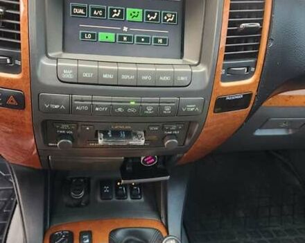 Серый Лексус ГХ, объемом двигателя 4.66 л и пробегом 285 тыс. км за 14600 $, фото 13 на Automoto.ua