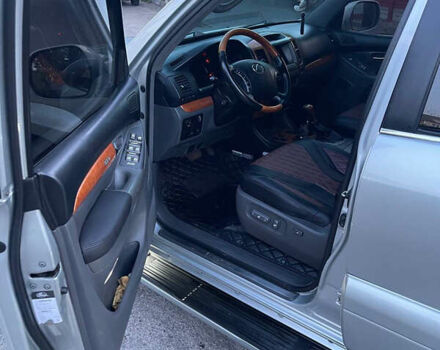 Сірий Лексус ГХ, об'ємом двигуна 4.7 л та пробігом 210 тис. км за 14600 $, фото 10 на Automoto.ua