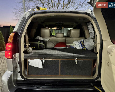 Серый Лексус ГХ, объемом двигателя 4.7 л и пробегом 209 тыс. км за 20000 $, фото 5 на Automoto.ua