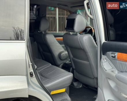 Сірий Лексус ГХ, об'ємом двигуна 4.66 л та пробігом 231 тис. км за 14400 $, фото 10 на Automoto.ua