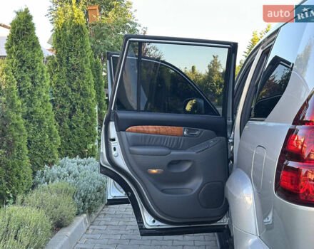 Сірий Лексус ГХ, об'ємом двигуна 4.66 л та пробігом 96 тис. км за 17500 $, фото 24 на Automoto.ua