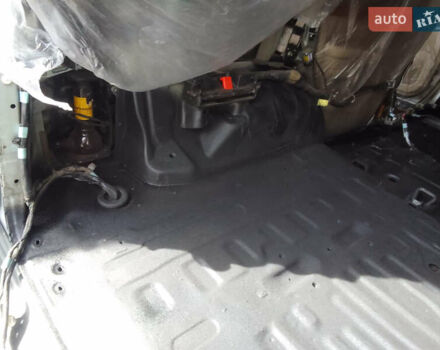 Серый Лексус ГХ, объемом двигателя 4.7 л и пробегом 209 тыс. км за 20000 $, фото 16 на Automoto.ua