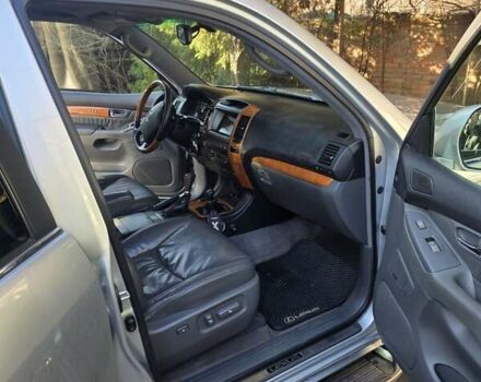 Серый Лексус ГХ, объемом двигателя 4.66 л и пробегом 280 тыс. км за 17800 $, фото 21 на Automoto.ua