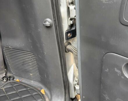 Серый Лексус ГХ, объемом двигателя 4.66 л и пробегом 226 тыс. км за 17000 $, фото 8 на Automoto.ua