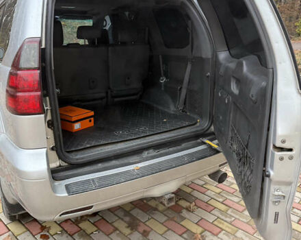 Серый Лексус ГХ, объемом двигателя 4.66 л и пробегом 226 тыс. км за 17000 $, фото 7 на Automoto.ua