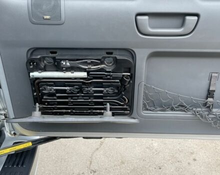 Сірий Лексус ГХ, об'ємом двигуна 4.7 л та пробігом 236 тис. км за 16500 $, фото 14 на Automoto.ua