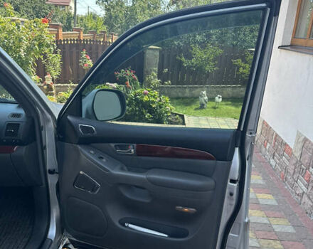 Сірий Лексус ГХ, об'ємом двигуна 4.66 л та пробігом 180 тис. км за 18900 $, фото 5 на Automoto.ua