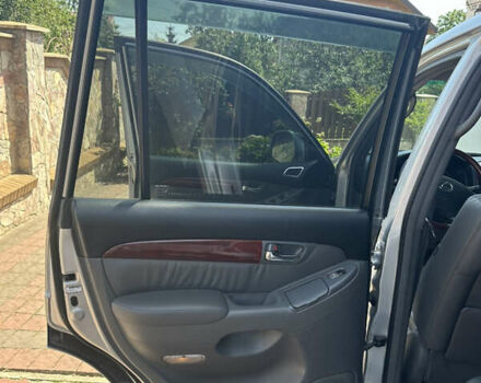 Сірий Лексус ГХ, об'ємом двигуна 4.66 л та пробігом 180 тис. км за 18900 $, фото 4 на Automoto.ua