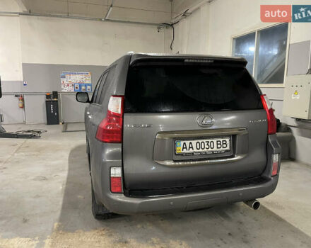 Серый Лексус ГХ, объемом двигателя 4.6 л и пробегом 220 тыс. км за 22000 $, фото 3 на Automoto.ua