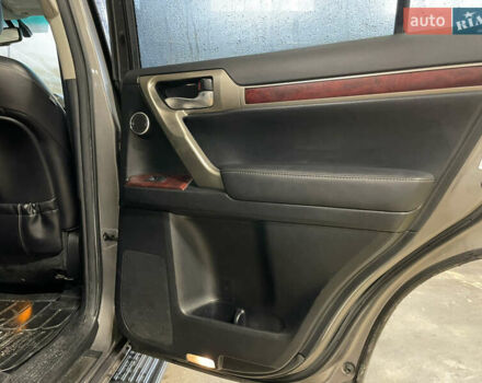 Серый Лексус ГХ, объемом двигателя 4.6 л и пробегом 220 тыс. км за 22000 $, фото 10 на Automoto.ua