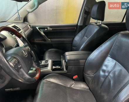 Серый Лексус ГХ, объемом двигателя 4.6 л и пробегом 330 тыс. км за 20000 $, фото 16 на Automoto.ua