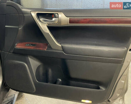 Серый Лексус ГХ, объемом двигателя 4.6 л и пробегом 330 тыс. км за 20000 $, фото 8 на Automoto.ua