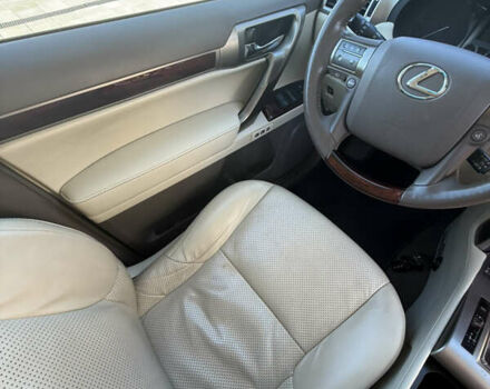 Серый Лексус ГХ, объемом двигателя 4.61 л и пробегом 194 тыс. км за 25000 $, фото 2 на Automoto.ua