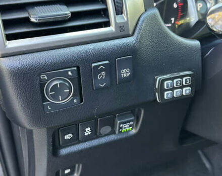 Серый Лексус ГХ, объемом двигателя 4.6 л и пробегом 278 тыс. км за 29999 $, фото 6 на Automoto.ua