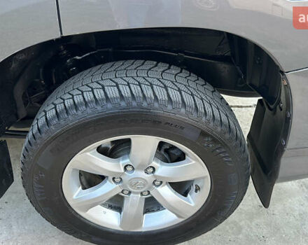 Серый Лексус ГХ, объемом двигателя 4.6 л и пробегом 278 тыс. км за 29999 $, фото 1 на Automoto.ua