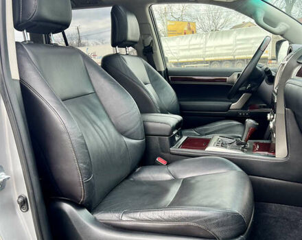 Серый Лексус ГХ, объемом двигателя 4.6 л и пробегом 38 тыс. км за 35555 $, фото 36 на Automoto.ua