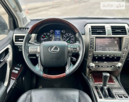 Серый Лексус ГХ, объемом двигателя 4.6 л и пробегом 38 тыс. км за 35555 $, фото 32 на Automoto.ua