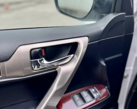 Серый Лексус ГХ, объемом двигателя 4.6 л и пробегом 38 тыс. км за 35555 $, фото 27 на Automoto.ua